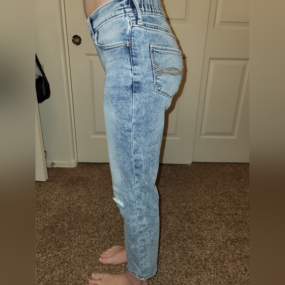 Abercrombie and Fitch Girls Jeans - Picture 6 of 9